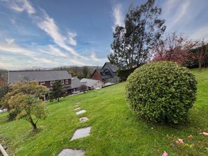 Photo 40- click for photo gallery